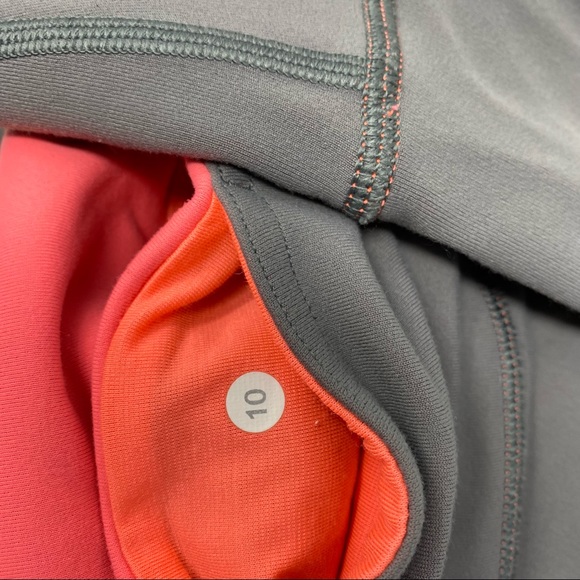 Lululemon Grey Reversible Wunder Under Leggings 10 - Picture 6 of 9